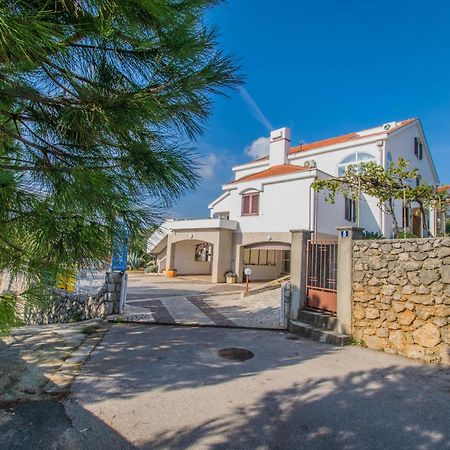Apartments Grand & Plav In Krk Krk Town Exterior foto