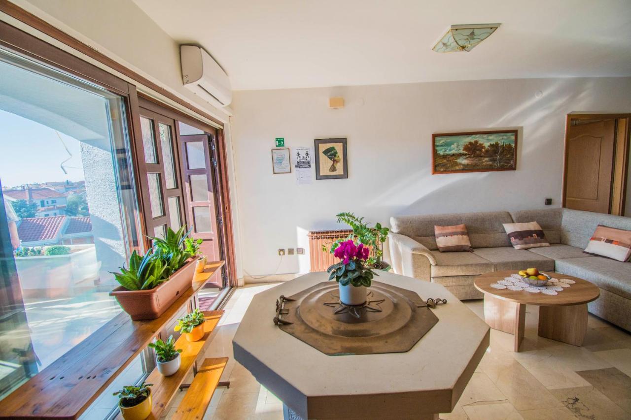 Apartments Grand & Plav In Krk Krk Town Exterior foto