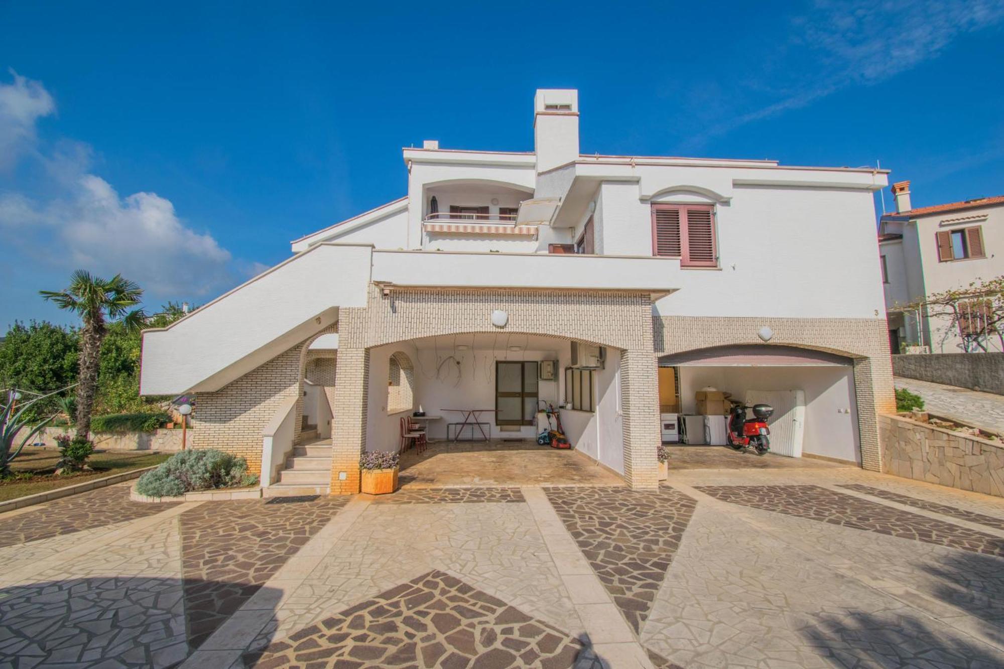 Apartments Grand & Plav In Krk Krk Town Exterior foto